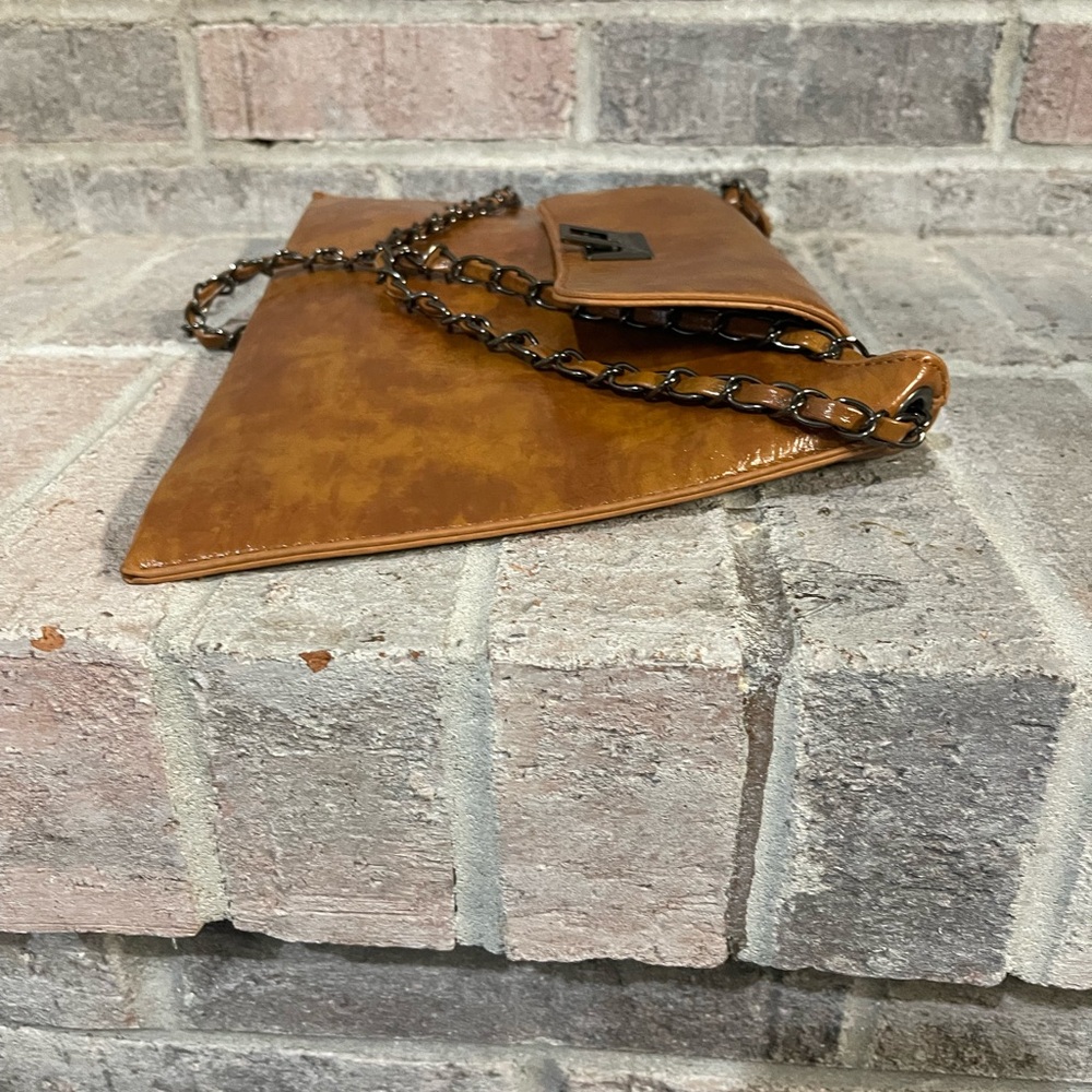 Elegant Brown Chain Bag - Picture 8 of 9